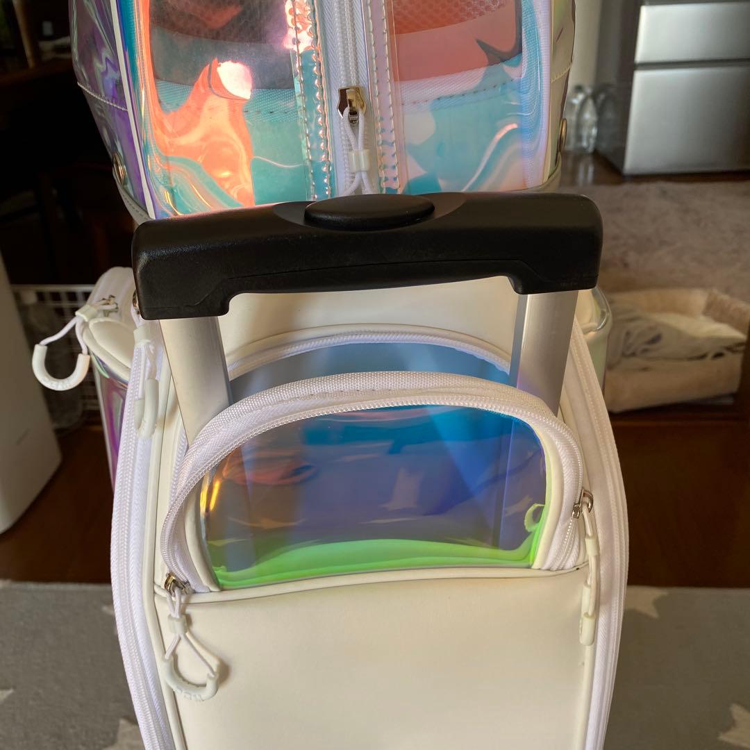 PGMホワイトゴルフバッグ ホイール付き 新品、お値段に下げします。