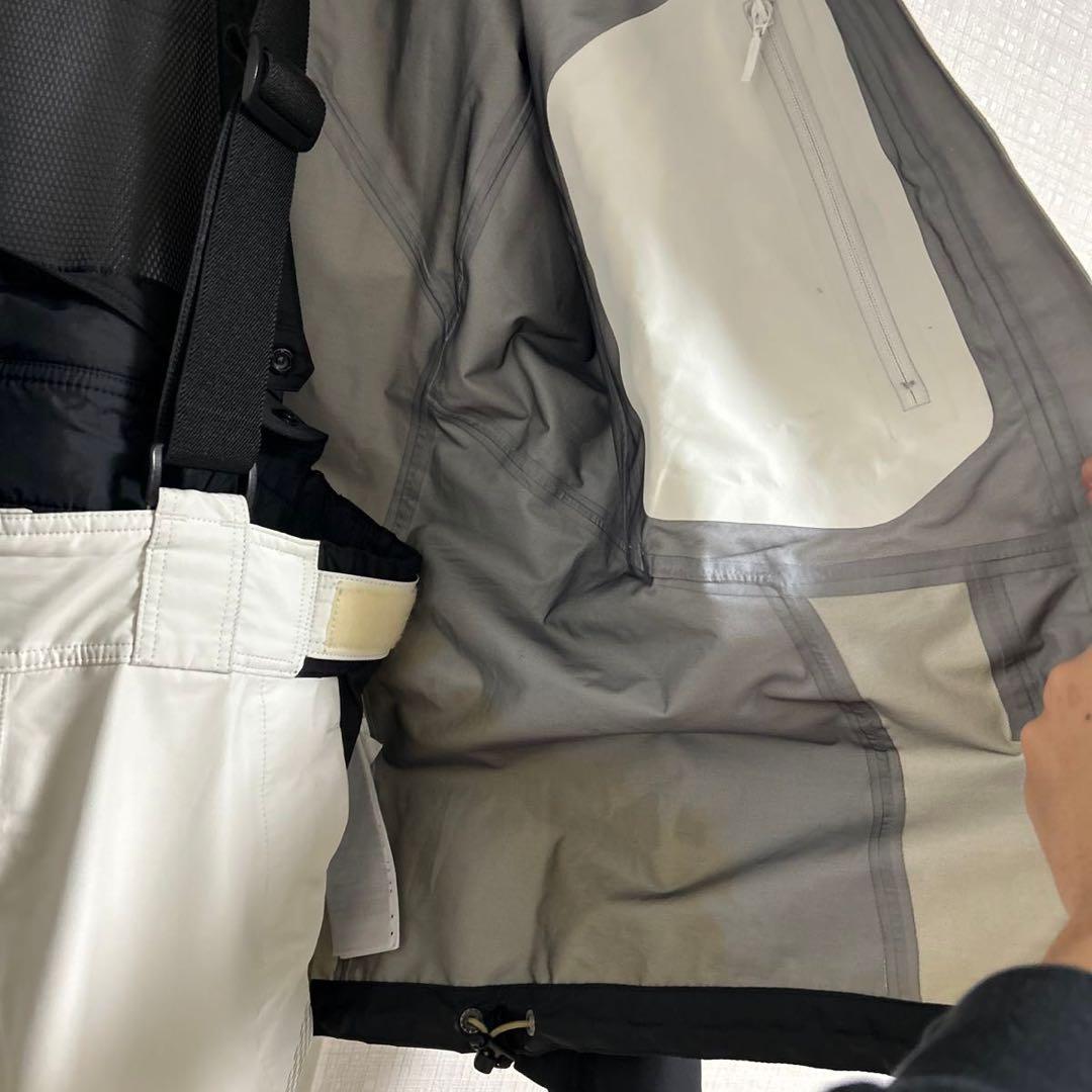 シマノ　リミテッドプロ　ゴアテックスレインスーツ R-112S BBXホワイト