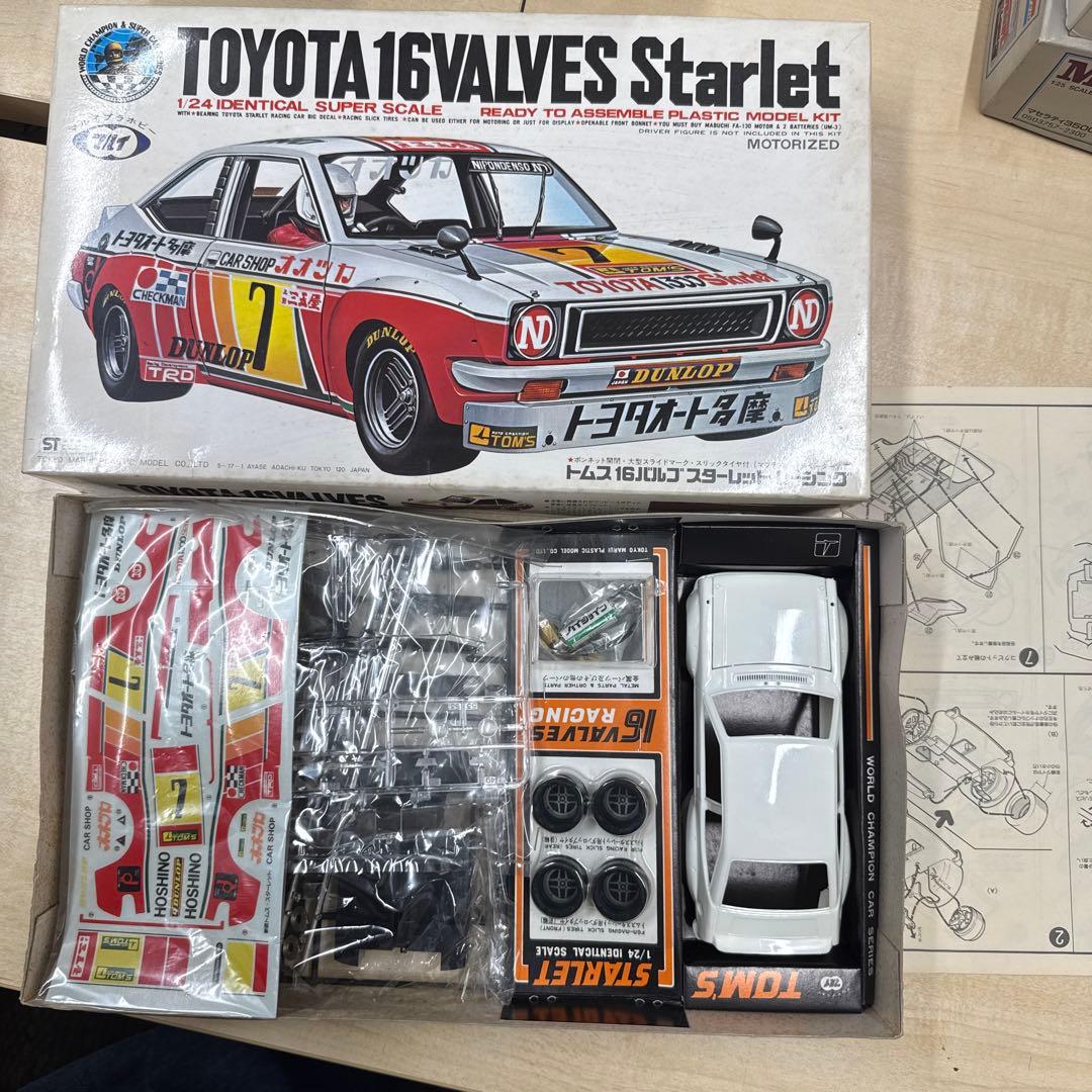 22 ハセガワ　タミヤ　アオシマ　マルイ　16台