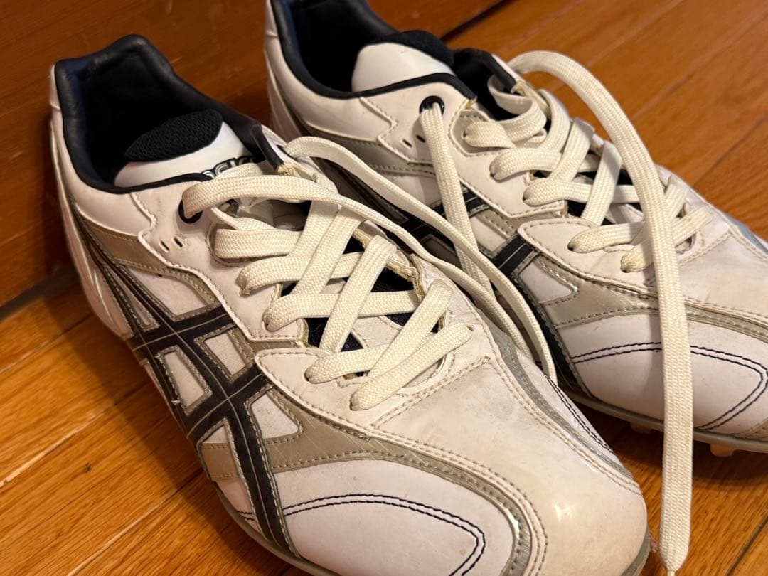 ASICS スパイクシューズ ホワイト/ブラック　27センチ
