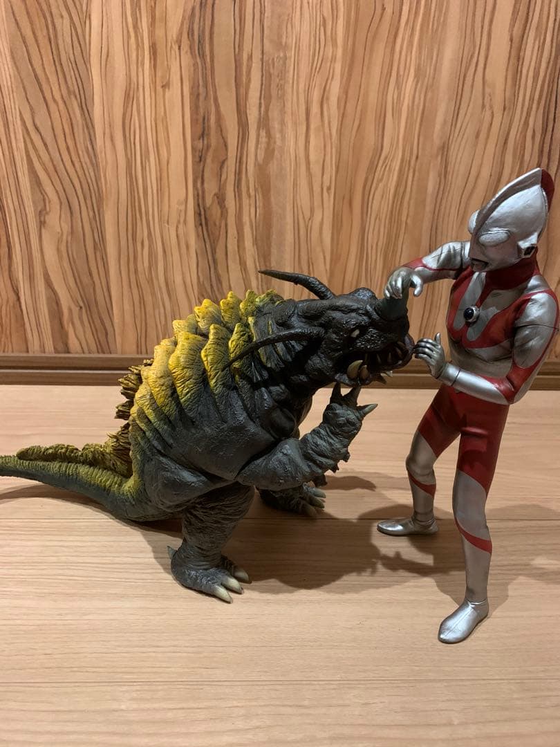 特撮シリーズ CCP ウルトラマン　1/6 ネロンガ対ウルトラマン
