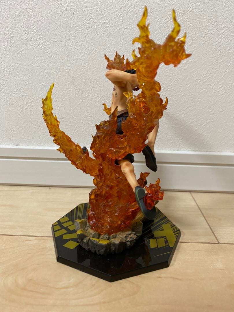 ワンピース　フィギュアーツzero　エース　マルコ　セット