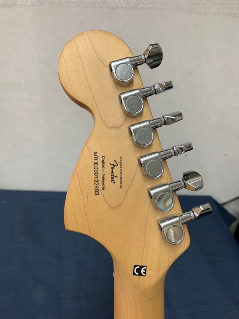 Squier ストラト Stratocaster スクワイヤー フェンダー