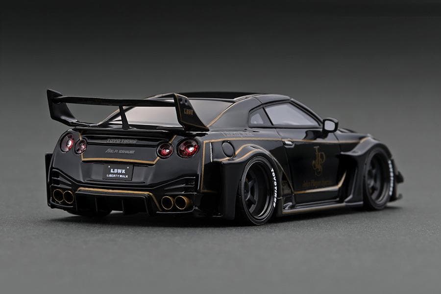 イグニッションモデル 1/43 LB-シルエット 35GT-RR エンジン付き