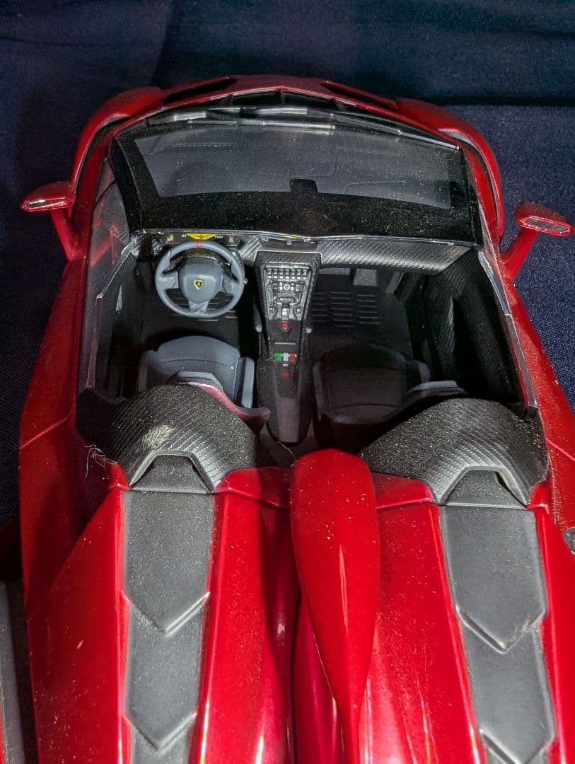 京商　1/18ミニカーLamborghini Veneno レッド