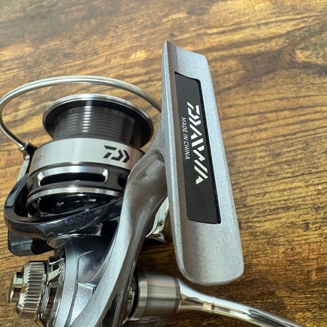 【1度使用しただけの美品】DAIWA CALDIA3012H 056166