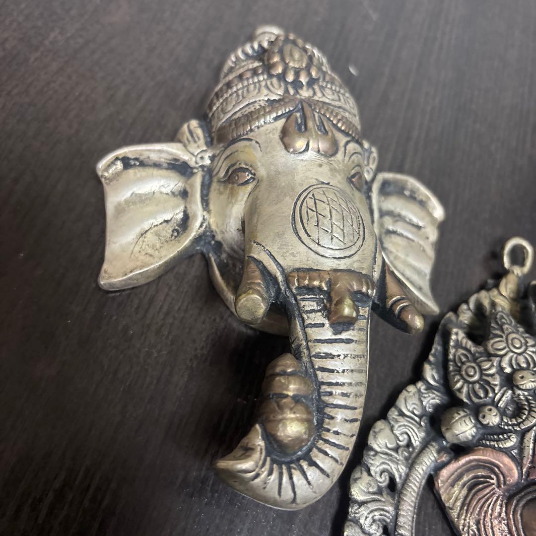 ガネーシャ 壁掛け オーナメント 3点セット 金属製 エスニック 重厚感 インド