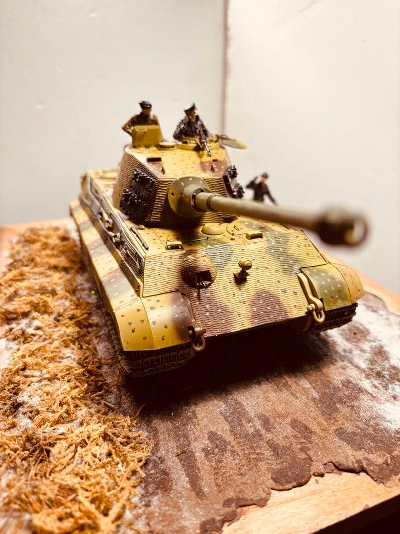 タミヤ1／35 ドイツ軍　キングタイガー