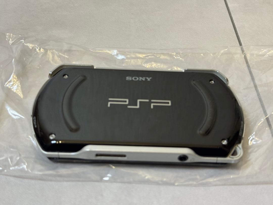 PSP go　SONY PSP-N1000 PB 本体