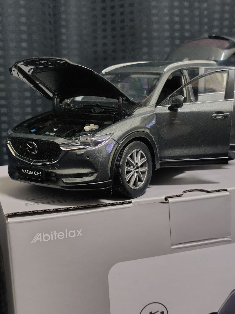 B*N様 MAZDA CX-5　モデルカー　1/18