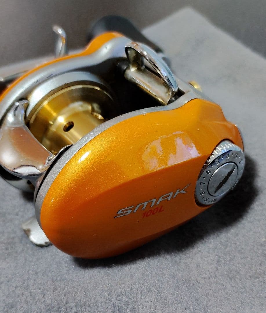 Daiwa SMAK 100L スマック 100L ダイワ （ポーチ付き）