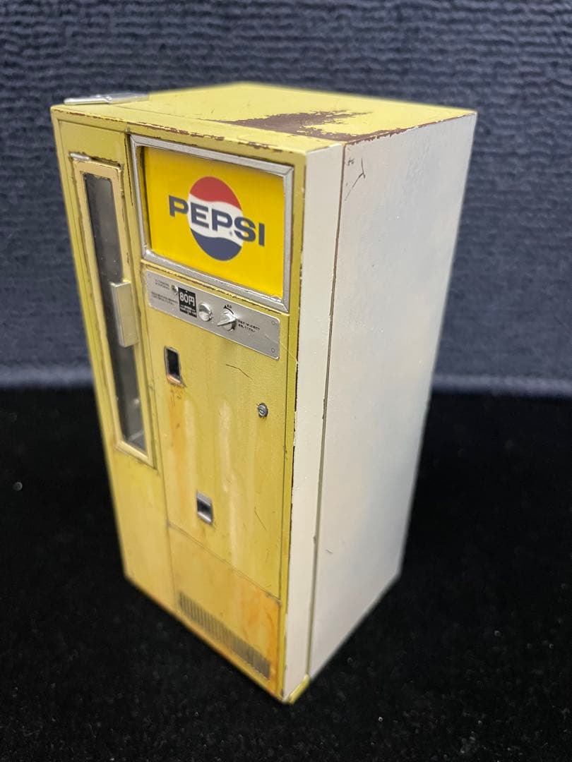 1/12スケール 瓶ジュース レトロ自販機 　完成品