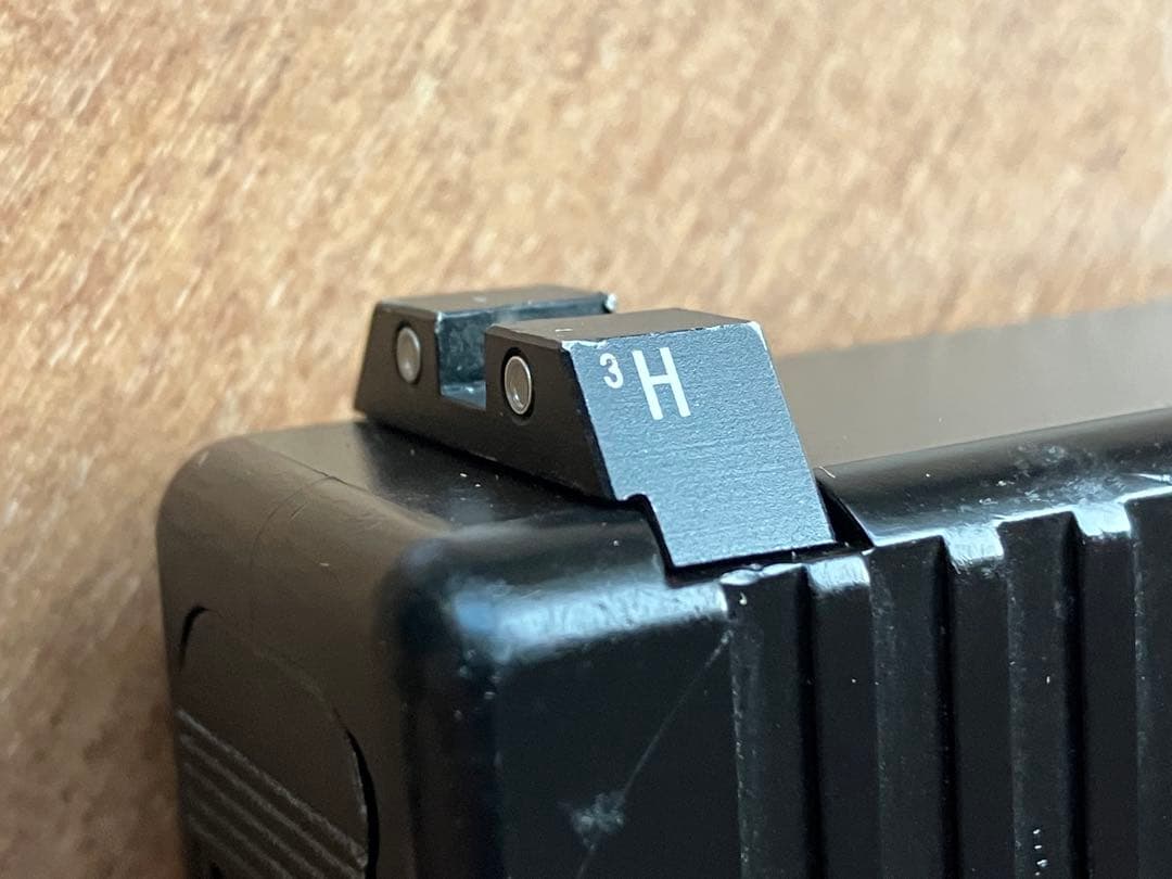 マルイGlock 17+ BLACK HAWKレッグホルスター+ウエポンライト