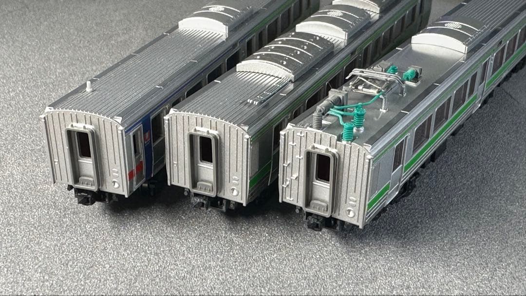 マイクロエース 721系 中間車3両セット