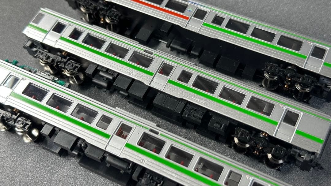 マイクロエース 721系 中間車3両セット