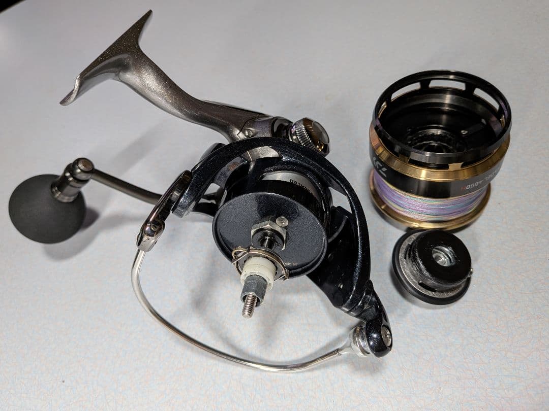 VADEL 4000H スピニングリール