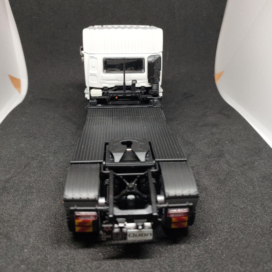 クオン トラックモデル ホワイトkyousho1:43?