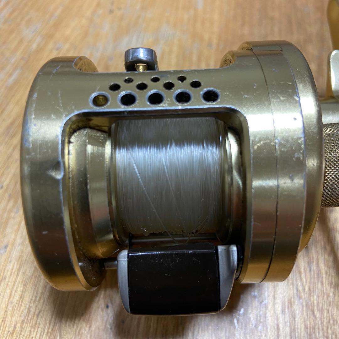 SHIMANO カルカッタコンクエスト100ベイトリール