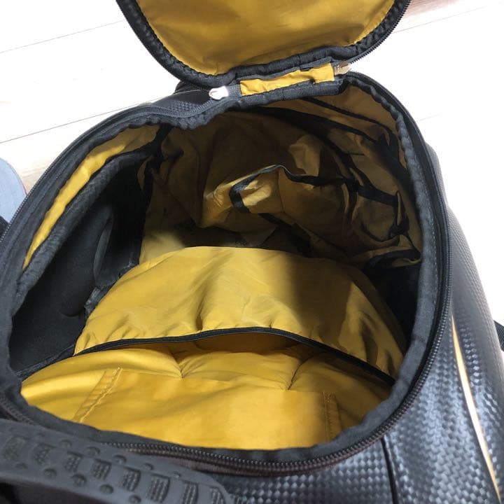 スポーツバッグ