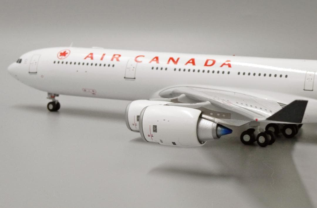 エアカナダ A340-500 C-GKOM 1/200