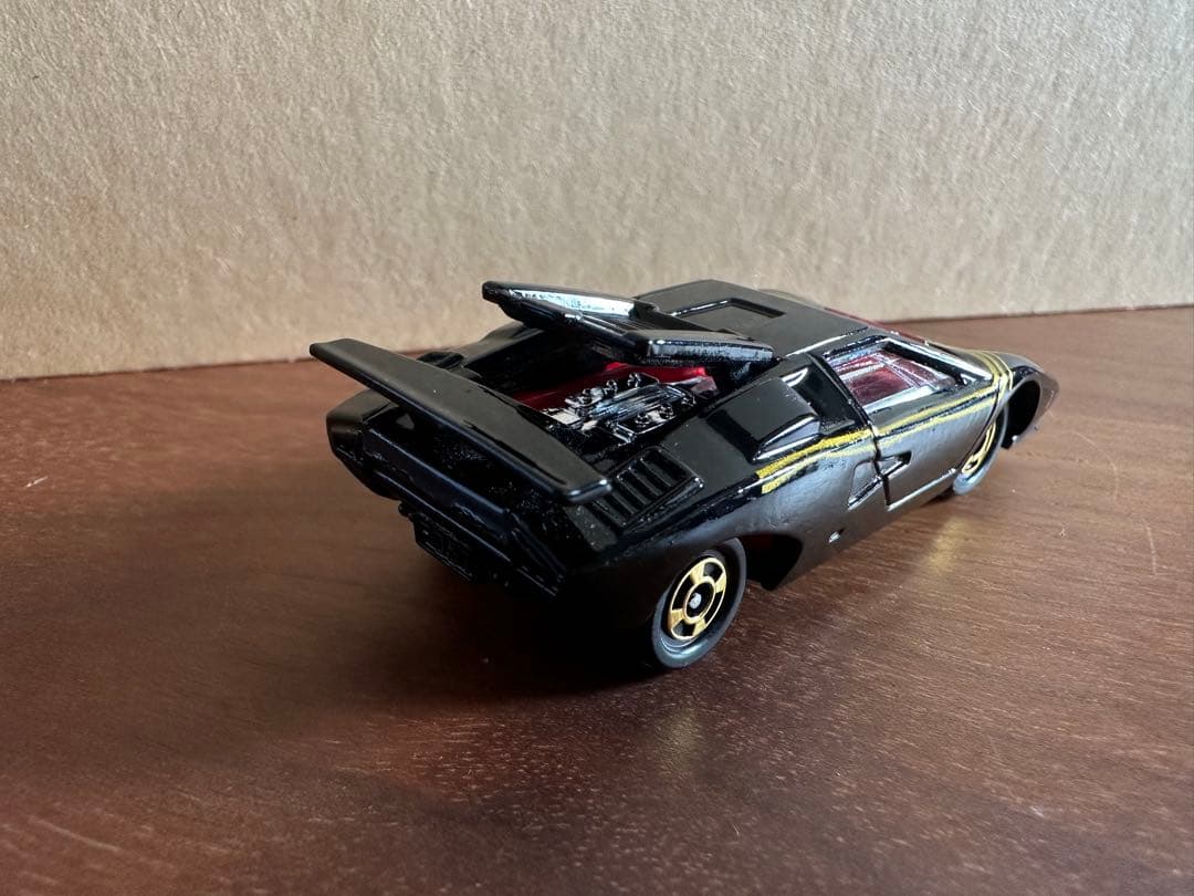 トミカ 青箱 F50ランボルギーニカウンタック LP500S (黒/金タンポ)