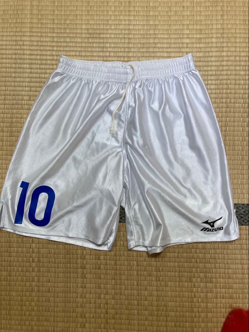 ヴァンフォーレ甲府ユニフォーム10番ユニフォームとパンツ2個