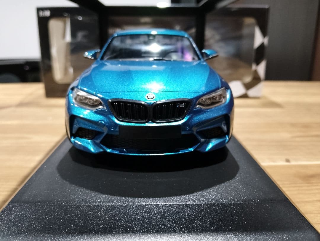 1/18  M2 コンペティション　ミニカー　ロングビーチブルー