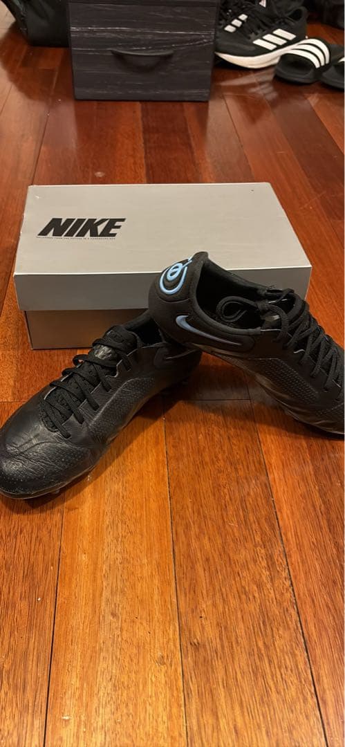 NIKE サッカーシューズ ティエンポ FG 24.5cm