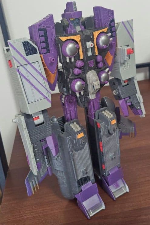 提督 ショックウェーブ トランスフォーマー マイクロン伝説