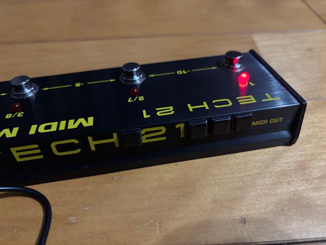 TECH 21 MIDI Mon フットコントローラー