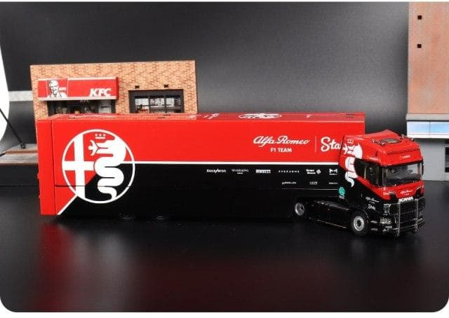 ケンファイ 1/64 スカニア  トランスポーター アルファロメオ