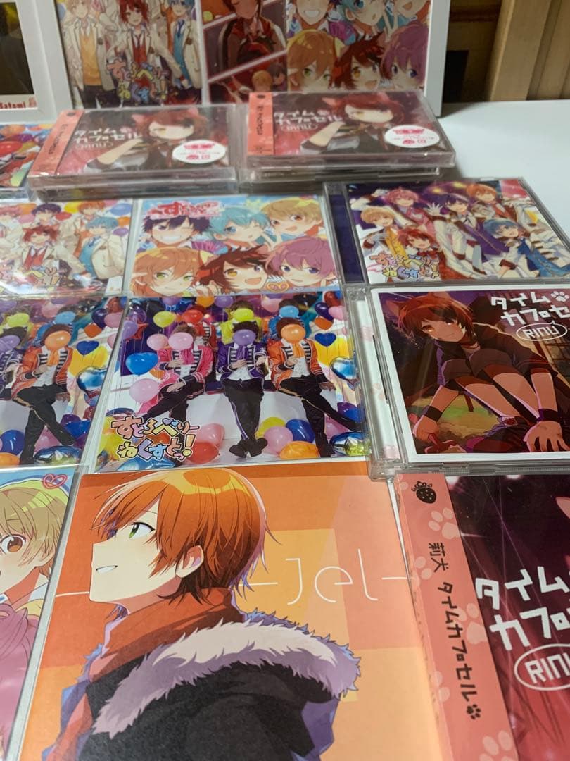 すとぷり大量❣️ぬい、バッジ・トランプ、カード、バスタオル等200点以上