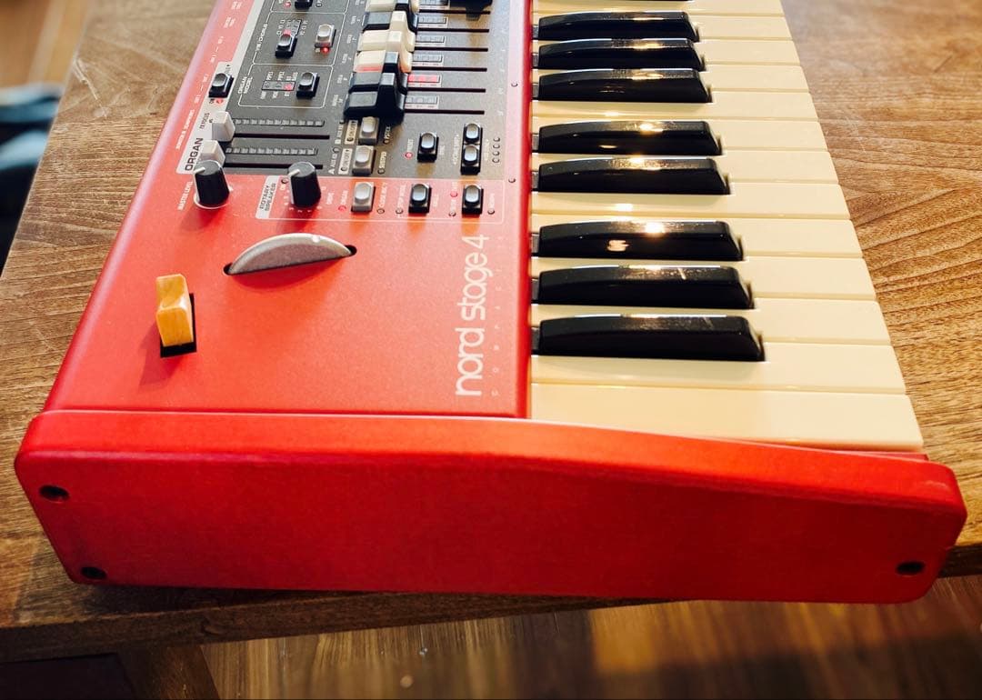 CLAVIA Nord Stage4 Compact 最新機種　ノードステージ4