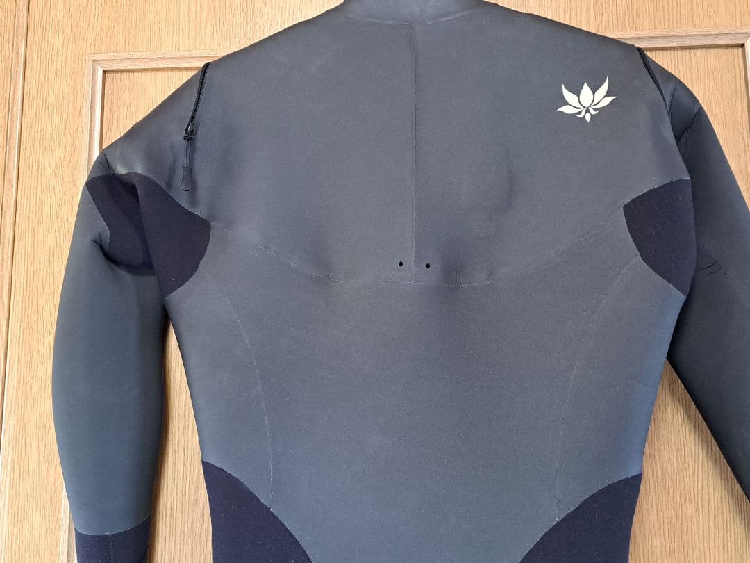 AXXE Classic HYBRID U-ZIP セミドライスーツ5/ 3mm