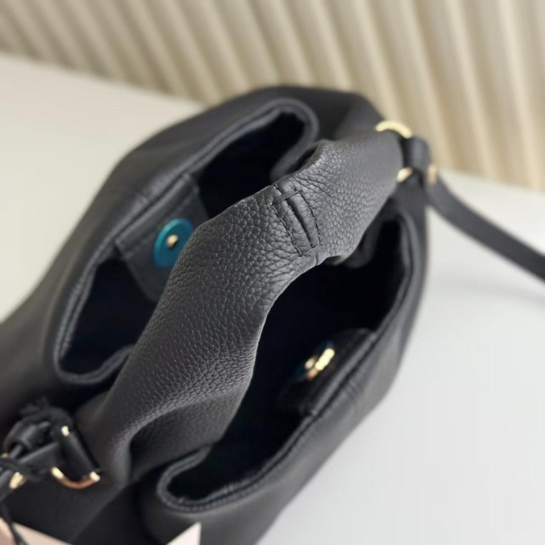 セール！Polène 黒 レザー ショルダーバッグ ハンドル付き mini