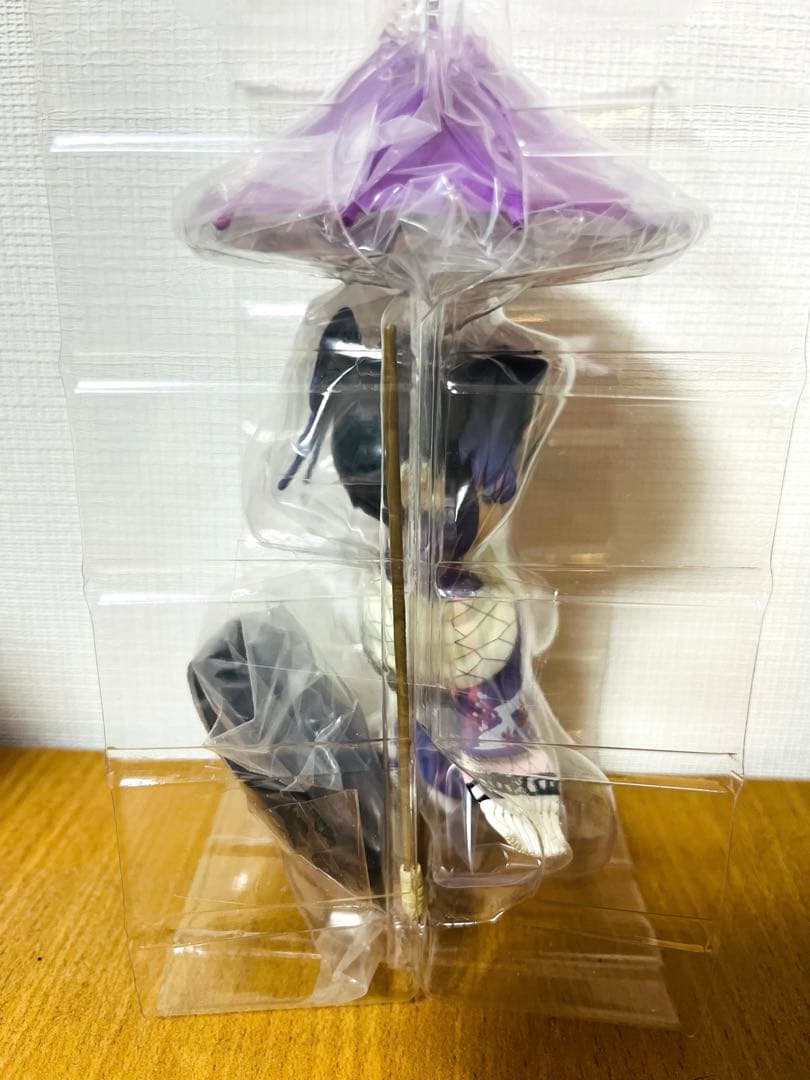 海外限定 鬼滅の刃 フィギュア 梅雨シリーズ 胡蝶しのぶ