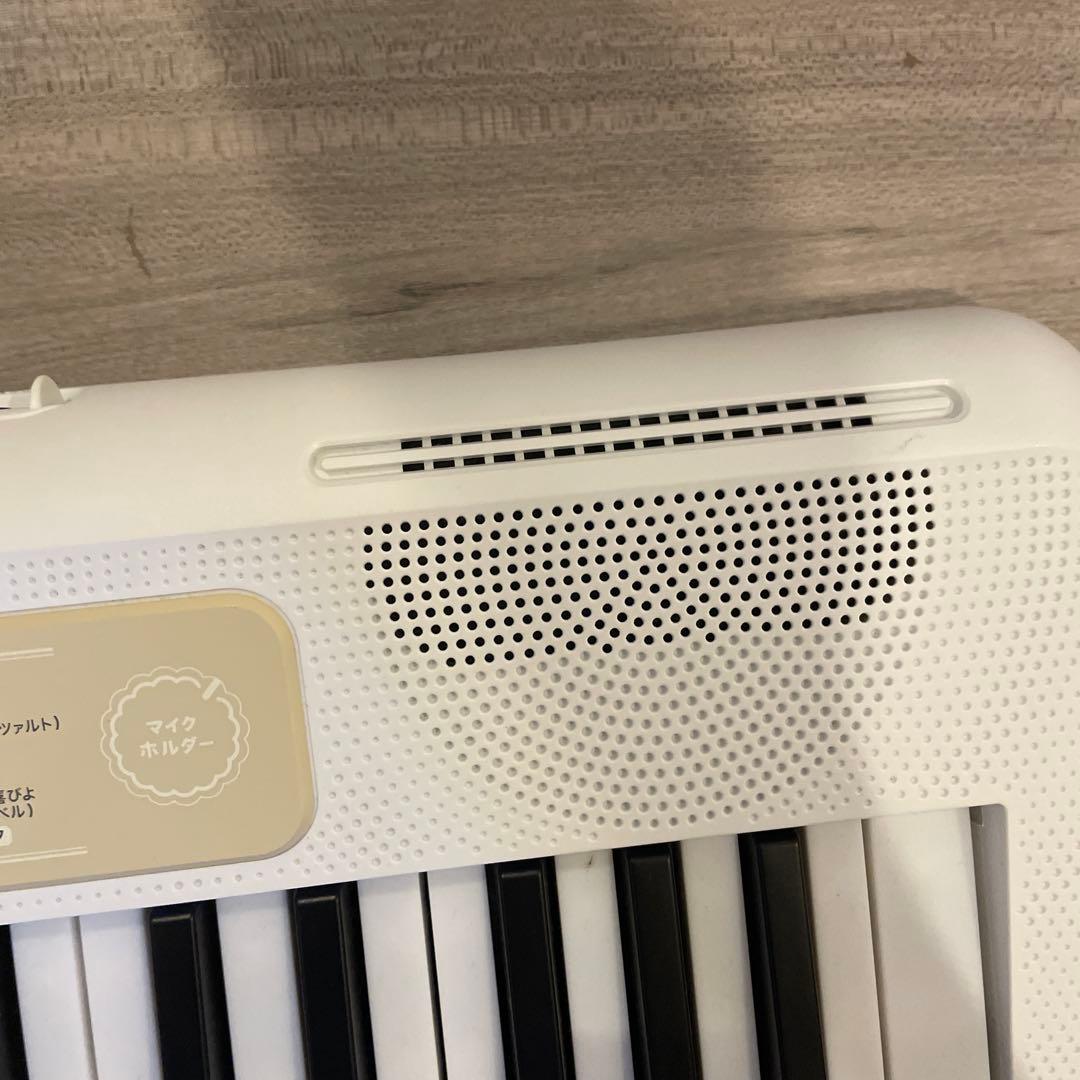 美品CASIO LK-325 ホワイトキーボード 61キー