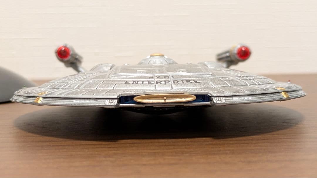 スタートレック　エンタープライズ　NX-01 1/1000 作成途中