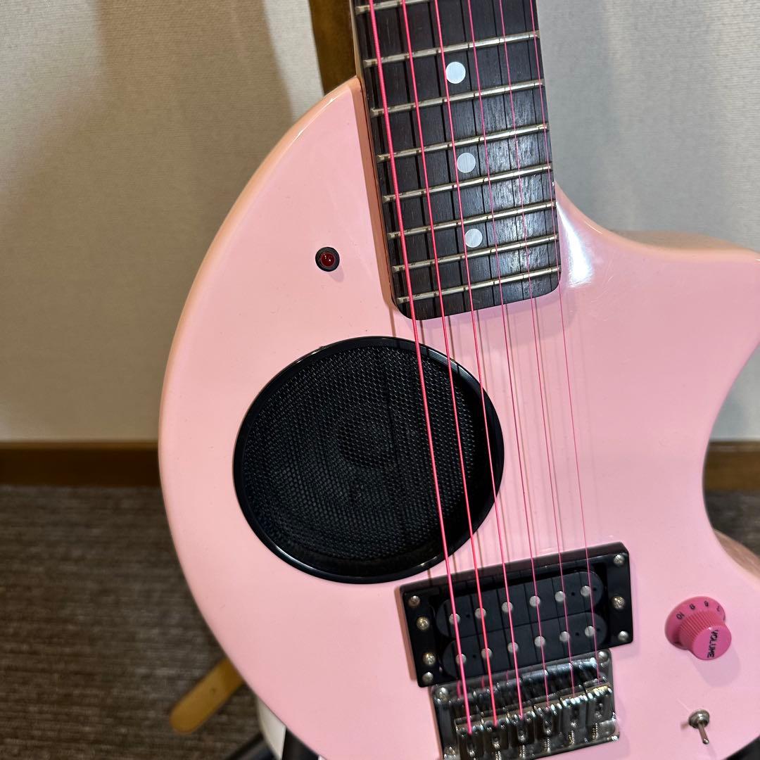【美品】ZO-3 ピンク アンプ内蔵ミニギター