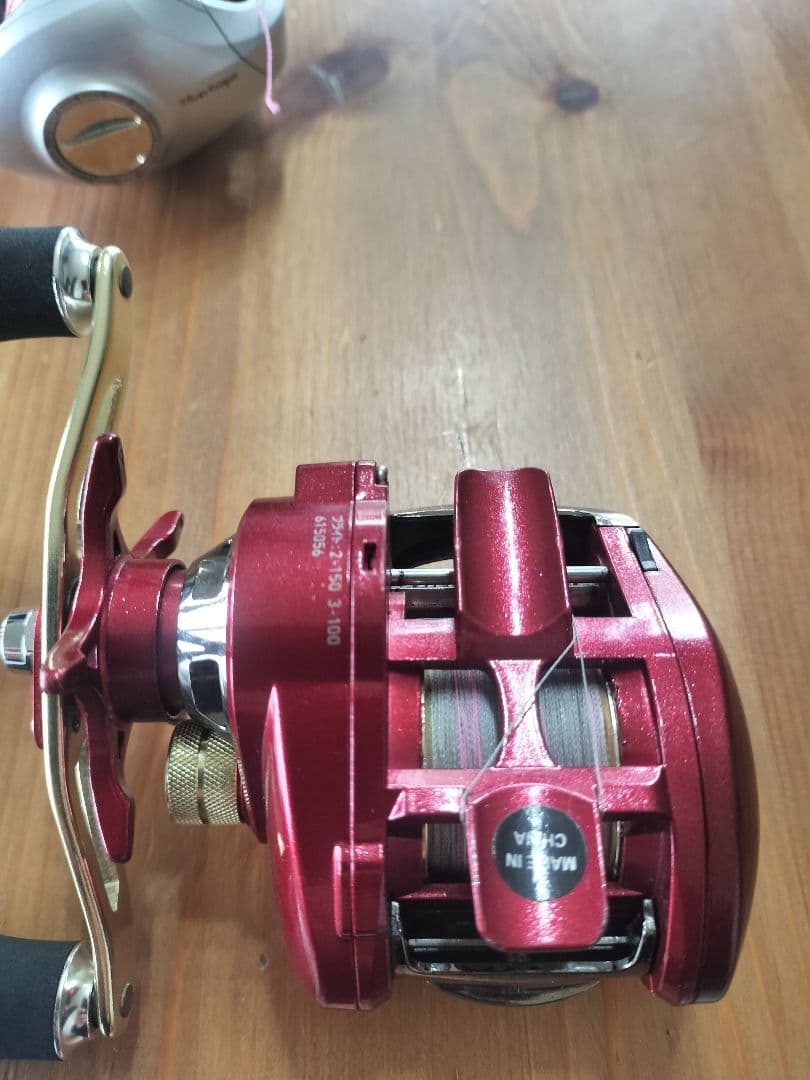 Daiwa 両軸リール　2点　無名のベイトリール　1点　　3点セット販売