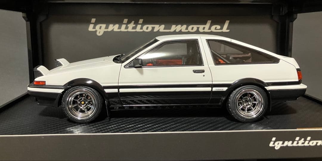 イグニッションモデルTRUENO AE86 1:18 トレノ　2791