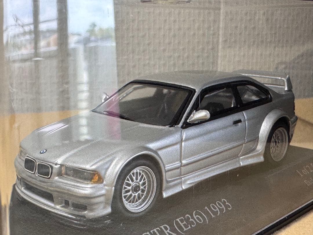 ミニチャンプス、 M3 GTR (E36) 1993 シルバー ミニカー