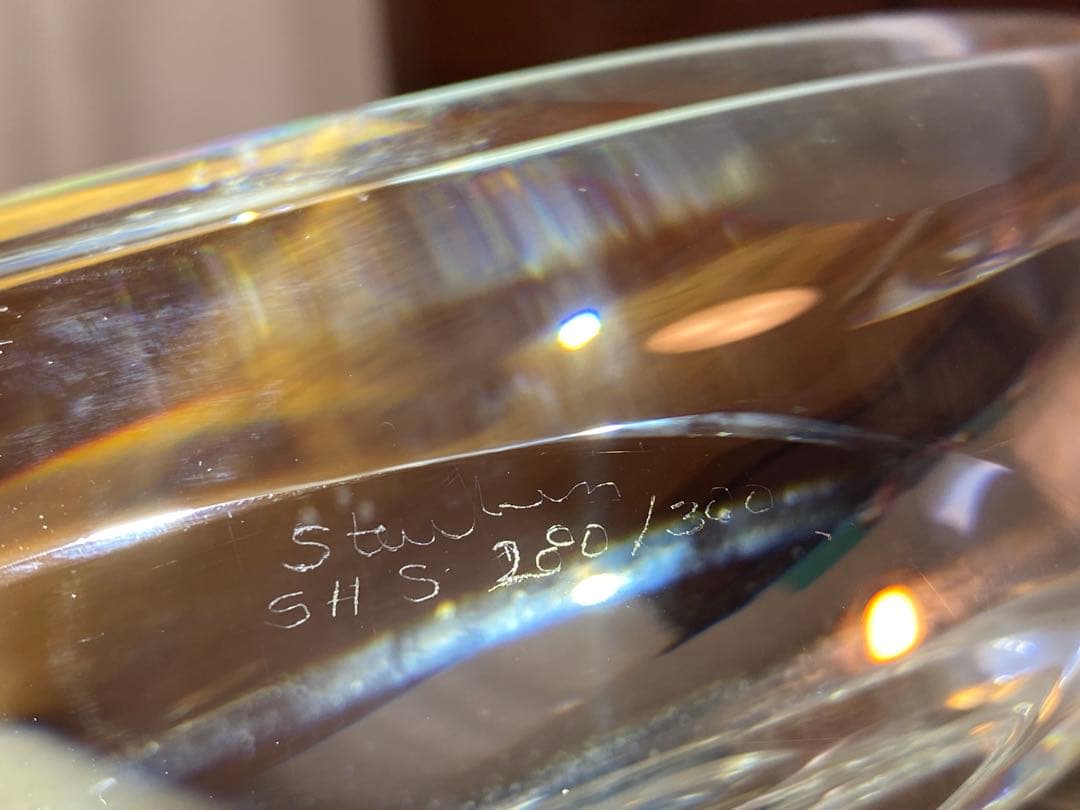 ガラスの鮭の置き物