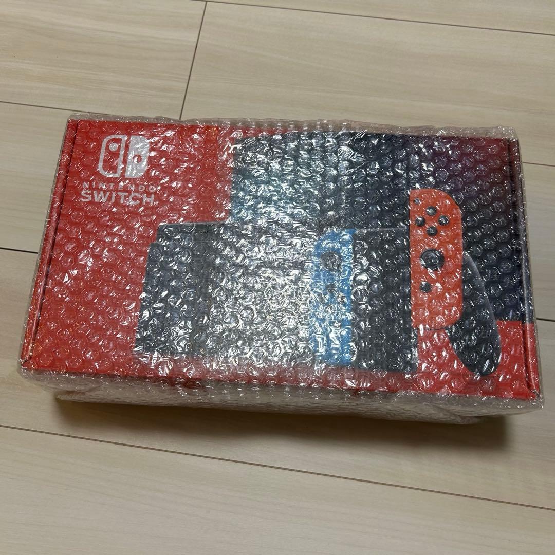 Nintendo Switch 本体　+ microSDカード2枚