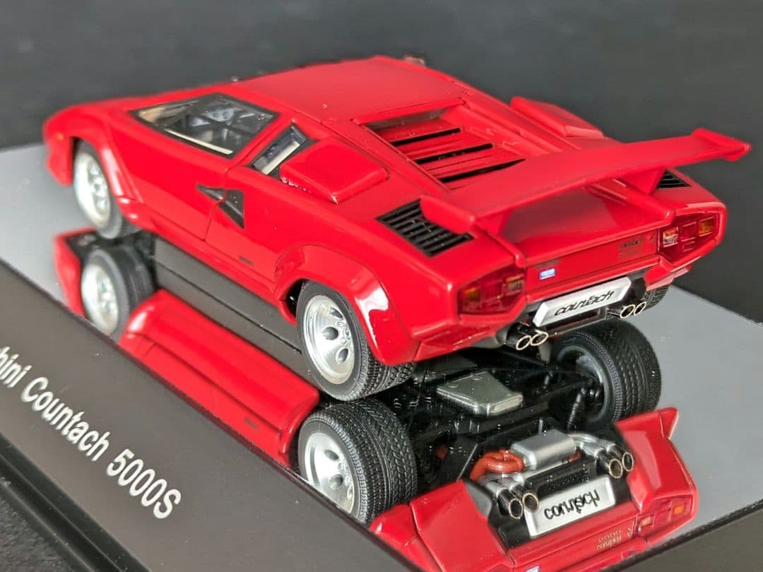 オートアート 1/43 ランボルギーニ カウンタック 5000S レッド
