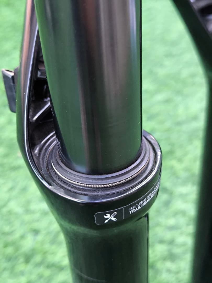 E-MTB ROCKSHOX 35 ゴールド RL サスペンション BOOST