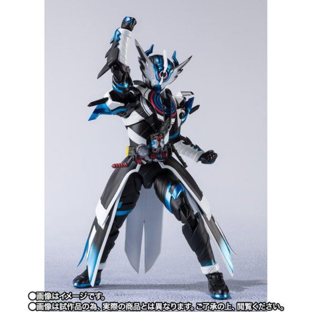 S.H.Figuarts 仮面ライダークローズエボル　　仮面ライダービルド