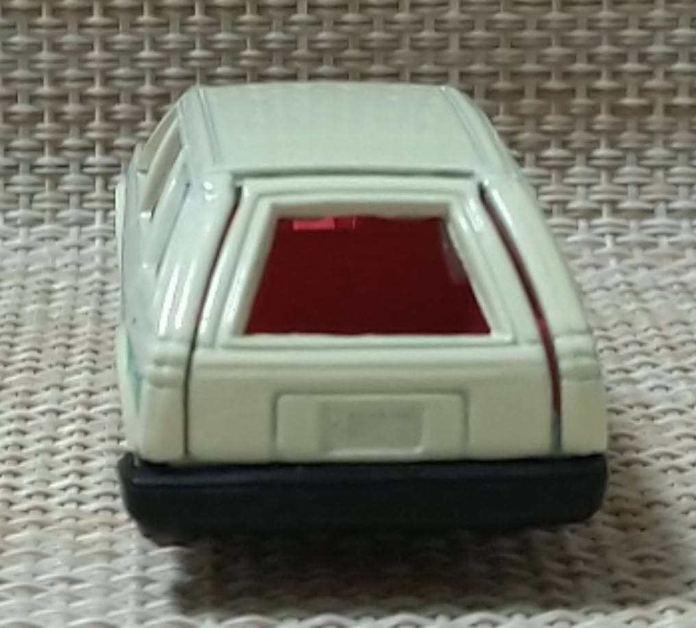 トミカ赤箱34-4 日産ブルーバードワゴン 大和特注 日本製 当時物