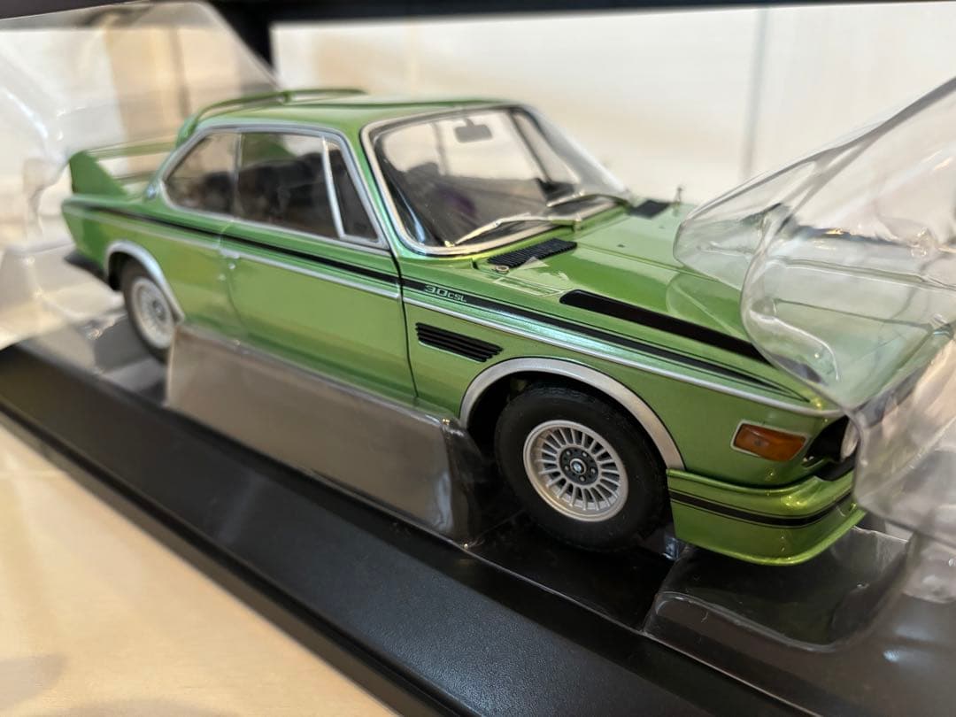  3.0CSl E9 lic grun ミニチャンプス 1/18