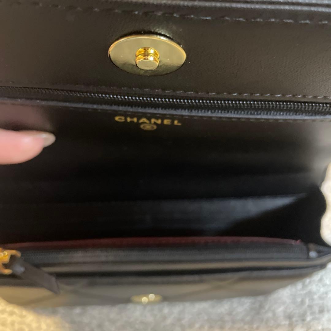 ２３日まで限定価格　ノベルティCHANEL ブラックレザー キルティングバッグ